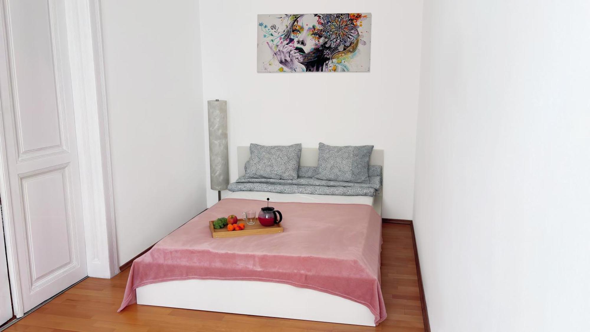 Big And Comfortable Mariahilfer Apartment Vienna Exterior photo